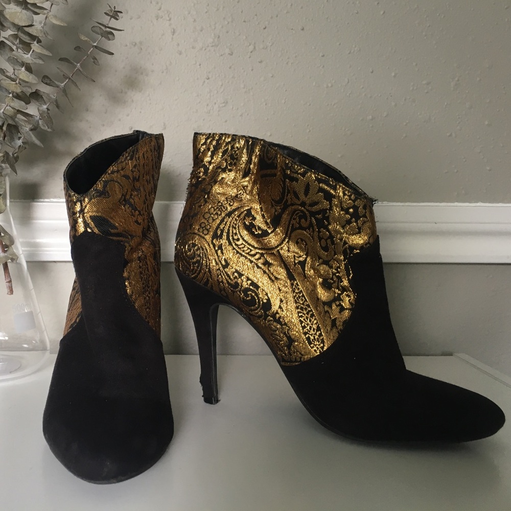 Forever 21 gold & black ankle high heel boots, S:8